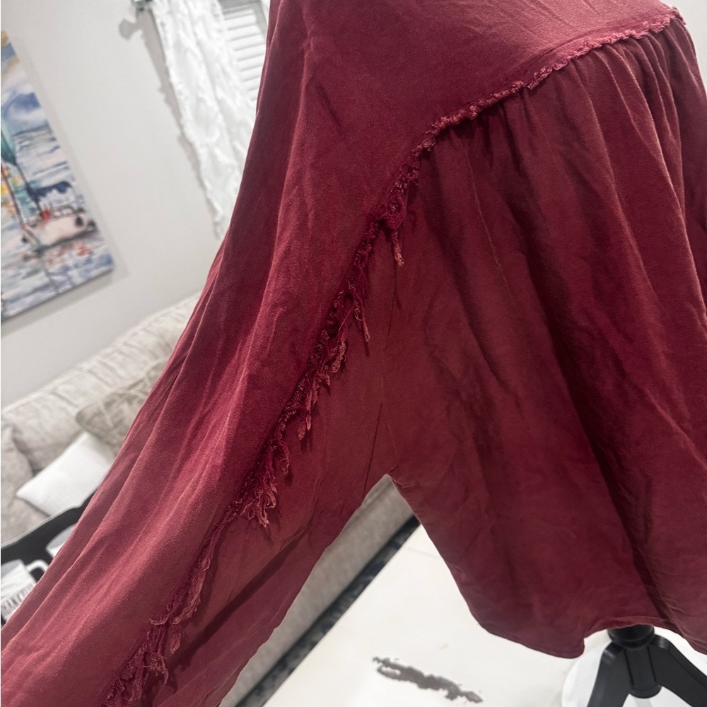 ANDREE BY UNIT Oversized Fringe Sleeve Rayon Boho Blouse Wine Large - Picture 4 of 8